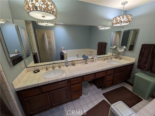 Detail Gallery Image 14 of 26 For 1209 S Catalina Ave, Redondo Beach,  CA 90277 - 4 Beds | 3/1 Baths