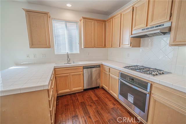 Detail Gallery Image 2 of 32 For 24743 Montevista, Valencia,  CA 91354 - 3 Beds | 3 Baths