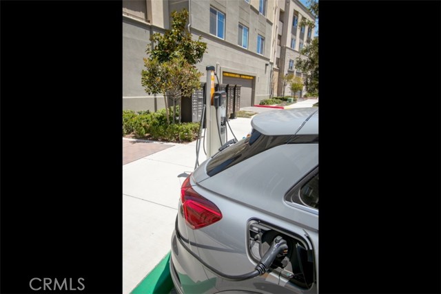 2850 Wagon Wheel Rd, Oxnard CA: https://media.crmls.org/medias/cf4a3ffd-5144-419d-9dd8-88bec09e54b6.jpg