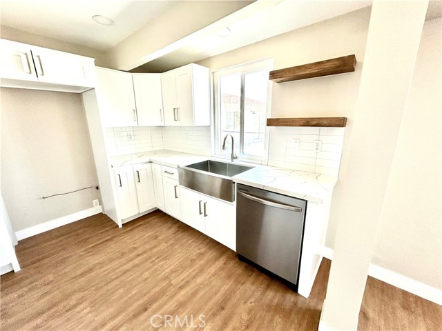 6698 Mesquite Drive, 29 Palms CA: https://media.crmls.org/medias/cf4a629c-102f-48e6-8bc1-c59111a35f57.jpg