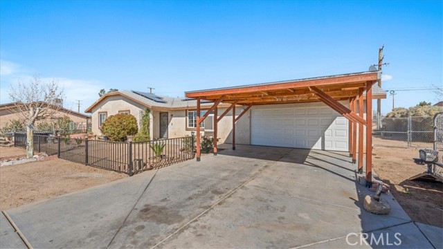 Detail Gallery Image 3 of 21 For 11545 Kiowa, Apple Valley,  CA 92308 - 3 Beds | 2 Baths