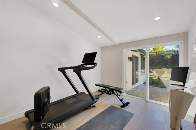 4941 Rigoletto Street, Woodland Hills CA: https://media.crmls.org/medias/cf4abcb8-c96a-40a4-ad65-6e317dd76fb0.jpg