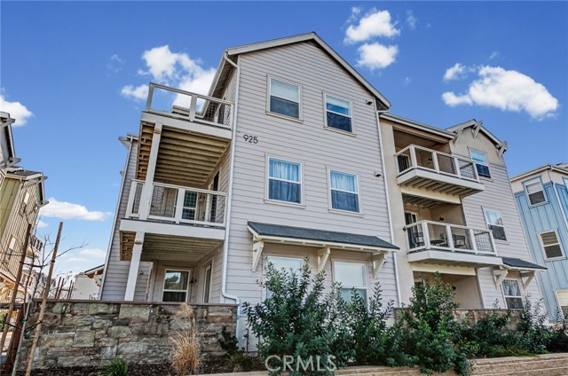 Detail Gallery Image 2 of 30 For 925 Madonna Rd #101,  San Luis Obispo,  CA 93405 - 2 Beds | 2 Baths