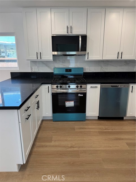 Detail Gallery Image 5 of 14 For 6882 San Paco #B,  Buena Park,  CA 90620 - 1 Beds | 1 Baths