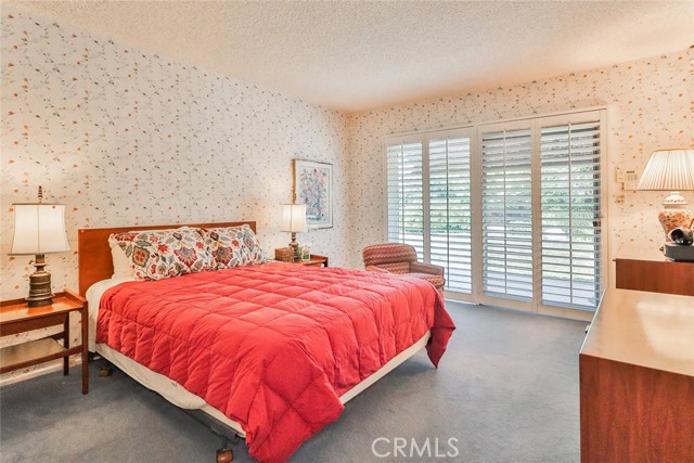 9845 Encino Avenue, Northridge CA: https://media.crmls.org/medias/cf4b46bd-e5be-4962-9571-b815a24167e8.jpg