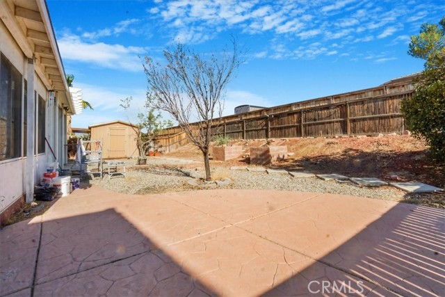 11411 Arlington Street, Adelanto CA: https://media.crmls.org/medias/cf4ba637-d52e-4d42-8ee1-ead5dc737ed9.jpg