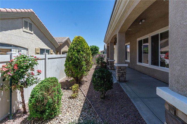 19478 Big Horn Street, Apple Valley CA: https://media.crmls.org/medias/cf4c0741-f4e2-4425-a936-13d77817a809.jpg