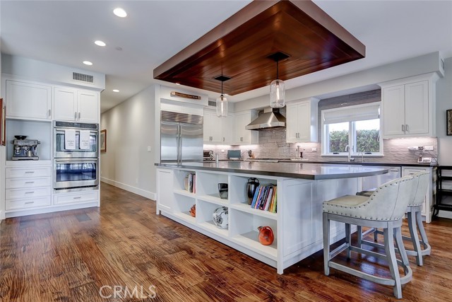 1833 8th Street, Manhattan Beach CA: https://media.crmls.org/medias/cf4c50f0-0016-4907-95fb-eb065ca52869.jpg