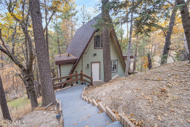 Detail Gallery Image 7 of 71 For 32703 Tulip Lane, Arrowbear,  CA 92382 - 2 Beds | 1 Baths