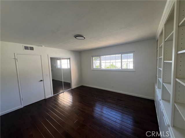 Detail Gallery Image 18 of 19 For 16091 Gold Cir, Huntington Beach,  CA 92647 - 5 Beds | 2 Baths