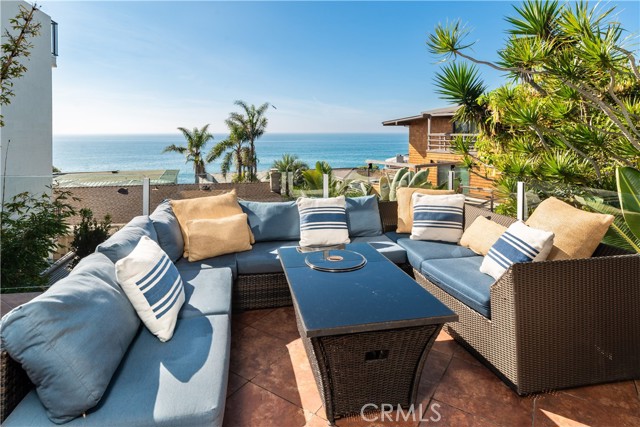 1953 S Coast, Laguna Beach, California 92651, 4 Bedrooms Bedrooms, ,2 BathroomsBathrooms,Residential Lease,For Rent,1953 S Coast,CRLG24001062