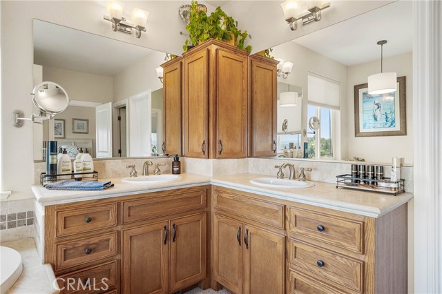 5611 Cherokee Drive, Kelseyville CA: https://media.crmls.org/medias/cf4e4e1f-bffc-4e25-8a90-59c78e97d0b3.jpg