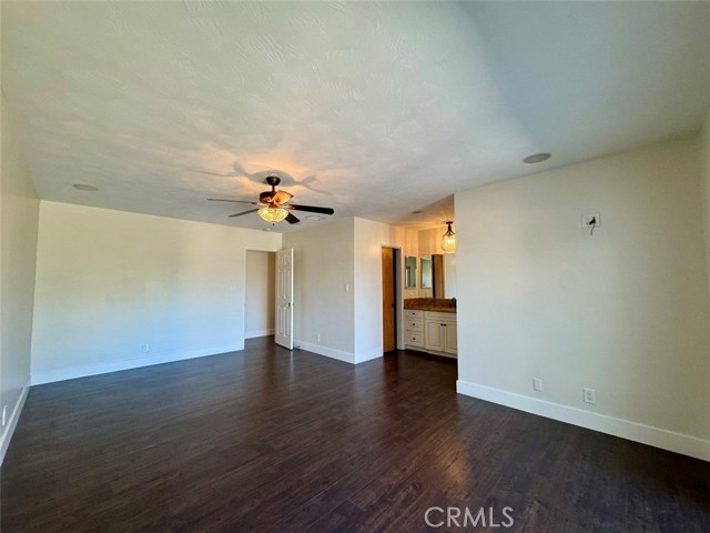1415 Via Vallarta, Riverside CA: https://media.crmls.org/medias/cf509611-d3a4-4eca-9520-ef7d9269bac9.jpg