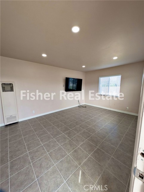 Detail Gallery Image 4 of 26 For 379 N 3rd, Grover Beach,  CA 93433 - 3 Beds | 2 Baths