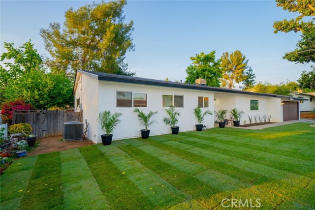 533 Via Vista Dr, Redlands CA: https://media.crmls.org/medias/cf5186b5-8823-4400-8308-c5c46c1ea0f8.jpg
