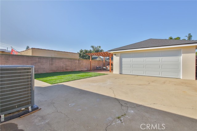 Detail Gallery Image 33 of 39 For 12035 Ramona, Hawthorne,  CA 90250 - 3 Beds | 3 Baths