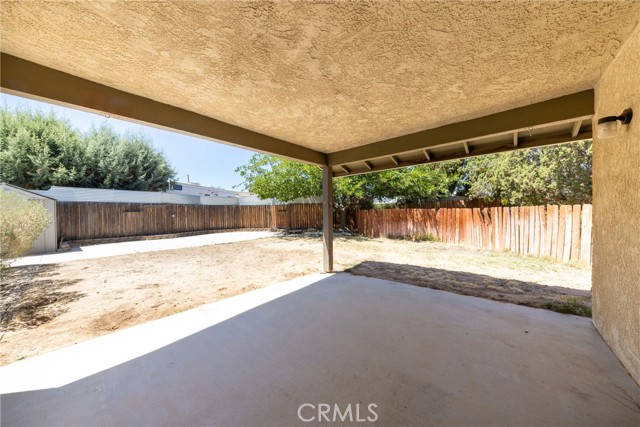 14734 Melbourne Avenue, Hesperia CA: https://media.crmls.org/medias/cf538a48-0733-417b-9738-ec7dcd126906.jpg