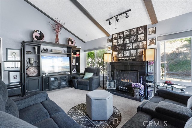 24102 Castilla Lane, Mission Viejo CA: https://media.crmls.org/medias/cf5394d6-676d-48e6-9aac-ae9a10be412a.jpg