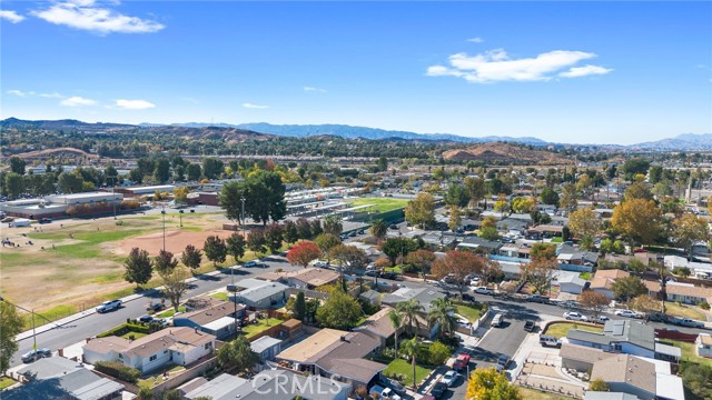 Detail Gallery Image 37 of 39 For 19209 Lonerock St, Canyon Country,  CA 91351 - 4 Beds | 1/1 Baths