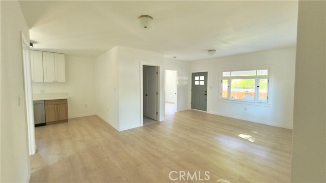 490 Palisade Street, Pasadena CA: https://media.crmls.org/medias/cf54fc90-055f-4793-8e2e-a1c3f3c726f1.jpg