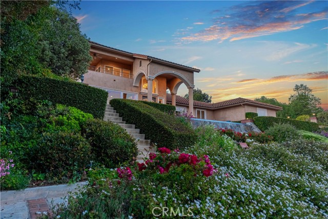 6805 Aviano Drive, Camarillo CA: https://media.crmls.org/medias/cf552067-052f-4255-8fea-0e2ed414e156.jpg