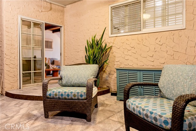 143 Roycroft Avenue, Long Beach CA: https://media.crmls.org/medias/cf552a40-f286-4b82-bb94-b67029a884f7.jpg