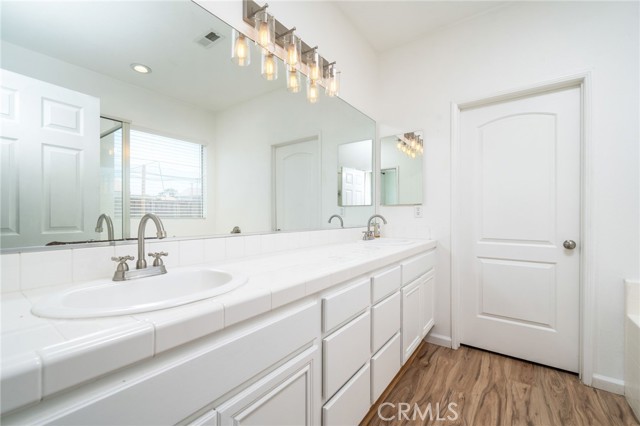 Detail Gallery Image 24 of 47 For 126 Schooner Ct, San Jacinto,  CA 92583 - 4 Beds | 2 Baths