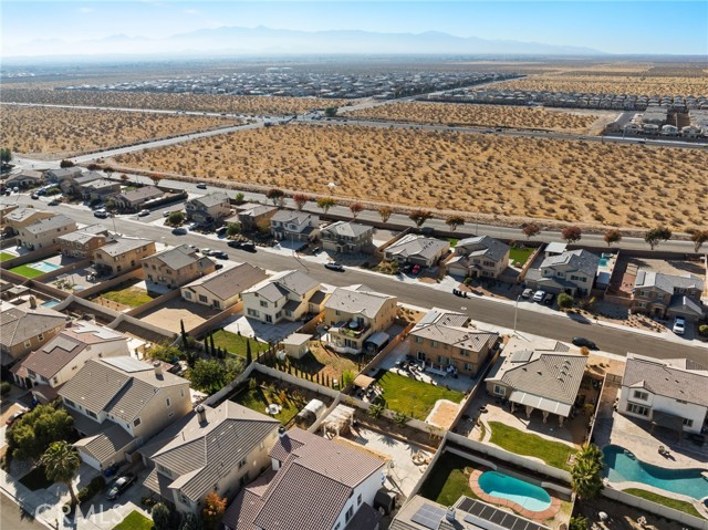 Detail Gallery Image 33 of 35 For 13039 Woodhill St, Victorville,  CA 92392 - 3 Beds | 3 Baths