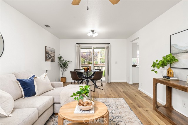 Detail Gallery Image 5 of 40 For 2099 Hartford Dr #20,  Chico,  CA 95928 - 3 Beds | 2 Baths