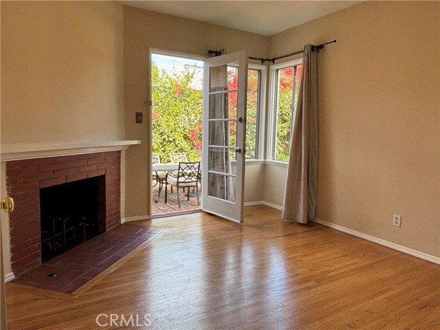 Detail Gallery Image 15 of 22 For 5450 Burnet Ave, Sherman Oaks,  CA 91411 - 3 Beds | 2 Baths