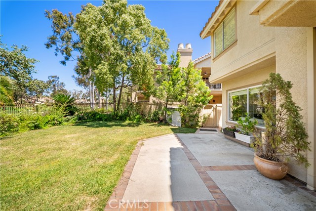 215 Encantado, Rancho Santa Margarita CA: https://media.crmls.org/medias/cf56dcf0-e445-4a91-a7ac-9ced3688fb59.jpg