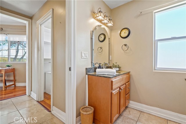 18518 Kingsdale Avenue, Redondo Beach, California 90278, 3 Bedrooms Bedrooms, ,2 BathroomsBathrooms,Residential,Sold,Kingsdale,PW22061551