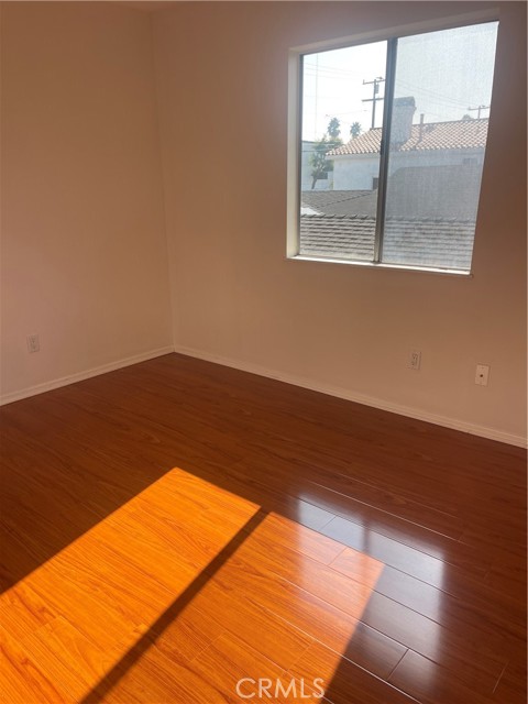 Detail Gallery Image 4 of 9 For 18229 Burin, Redondo Beach,  CA 90278 - 3 Beds | 2/1 Baths