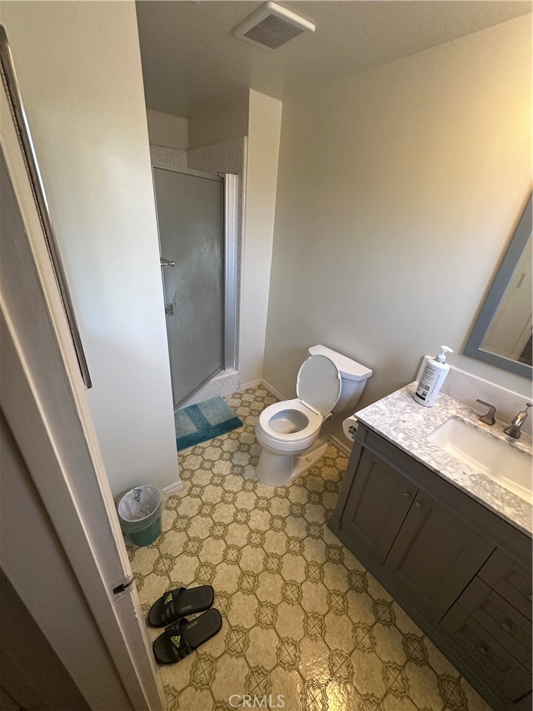 https://media.crmls.org/medias/cf5939d1-a5ae-4383-8968-90fa6170f653.jpg?preset=X-Large