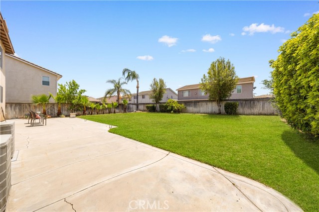 12337 Columbia Lane, Eastvale CA: https://media.crmls.org/medias/cf5967d4-37e0-4b7a-bbeb-0214285acaed.jpg