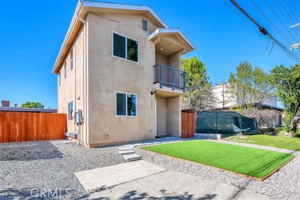 Detail Gallery Image 7 of 29 For 10663 Encino, Granada Hills,  CA 91344 - 2 Beds | 2 Baths