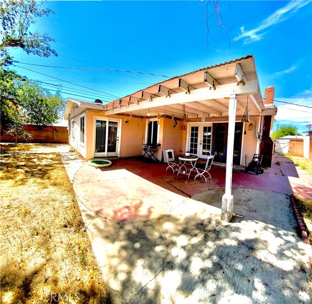 526 W Avenue J5, Lancaster CA: https://media.crmls.org/medias/cf599981-f6dc-46ba-80f3-448489d503ae.jpg