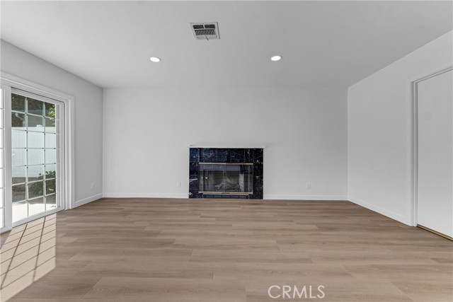 17706 Collins Street photo 10