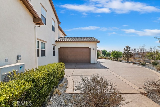 Detail Gallery Image 62 of 71 For 16682 Nandina Ave, Riverside,  CA 92504 - 5 Beds | 5/1 Baths