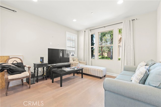 Detail Gallery Image 6 of 42 For 72 Granite, Irvine,  CA 92620 - 3 Beds | 3/1 Baths