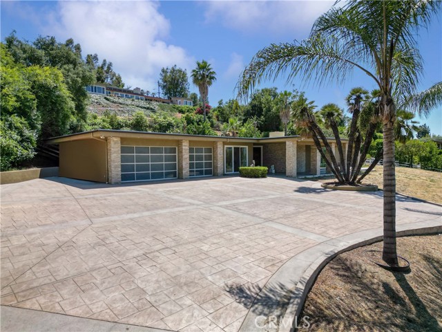 Image 3 of 67 For 950 Spring Meadow Drive