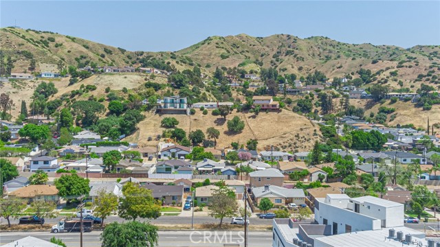 Detail Gallery Image 25 of 31 For 8404 Glenoaks Bld, Sun Valley,  CA 91352 - 3 Beds | 2 Baths