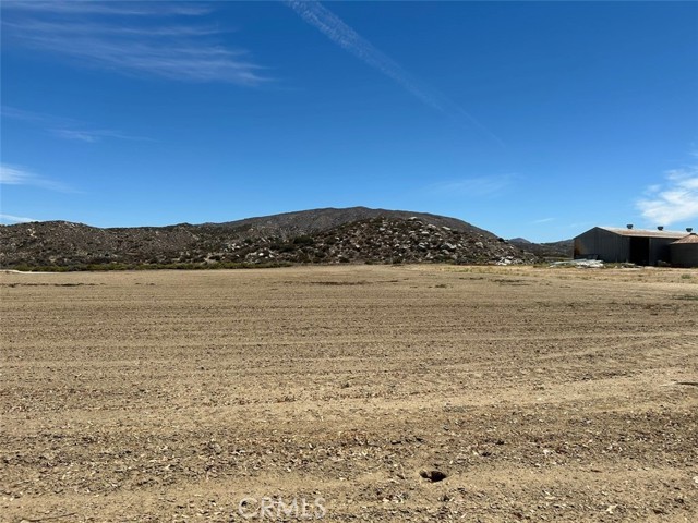 44350 Sage RD Road, Aguanga CA: https://media.crmls.org/medias/cf5f350e-46f7-4edd-afbd-d1f7c33f3f38.jpg