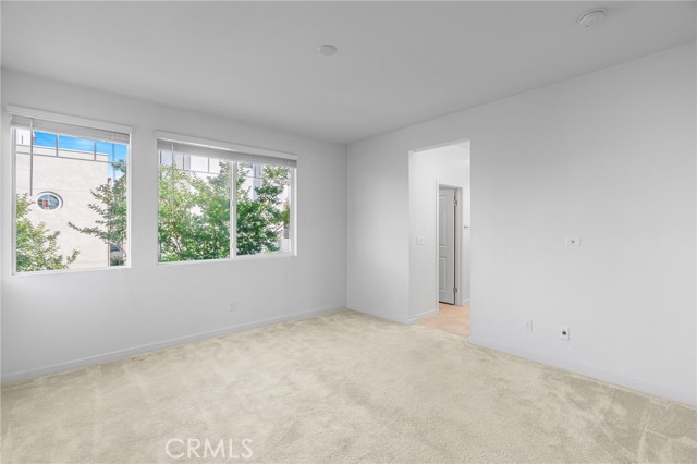 148 Stage, Irvine CA: https://media.crmls.org/medias/cf5f8670-7fac-4cdc-a9d8-6d51ee5c6bf5.jpg