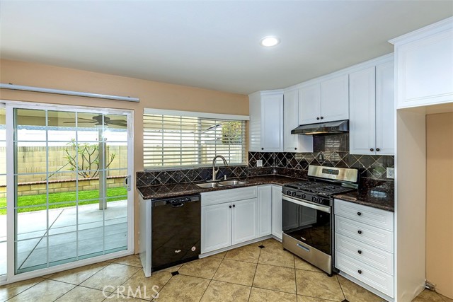 Detail Gallery Image 10 of 30 For 19709 Lusk Ave, Cerritos,  CA 90703 - 4 Beds | 2 Baths