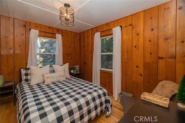 627 Rose Lane, Twin Peaks, CA 92391
