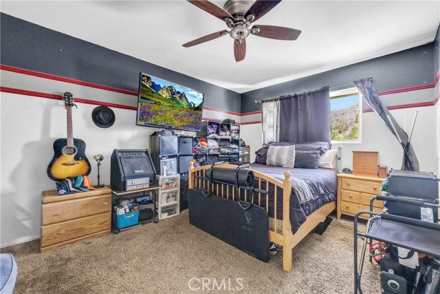 5622 Sharon Way, Jurupa Valley CA: https://media.crmls.org/medias/cf5fe744-b33f-4478-95e2-947c1649a830.jpg