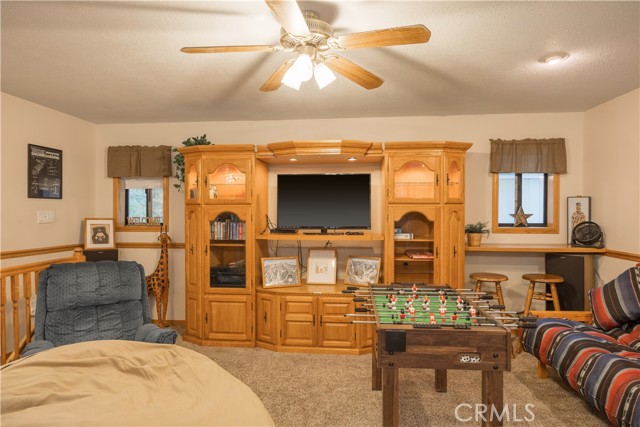 Detail Gallery Image 25 of 33 For 42324 Paramount, Big Bear Lake,  CA 92315 - 3 Beds | 2 Baths