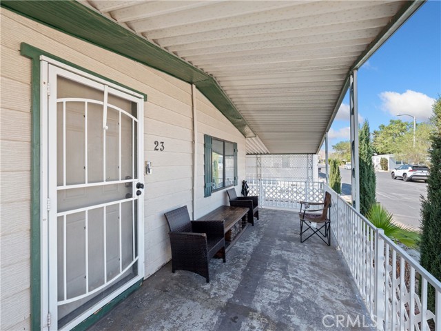 Detail Gallery Image 3 of 22 For 20683 Waalew Rd #B23,  Apple Valley,  CA 92307 - 2 Beds | 2 Baths