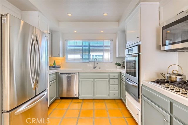 2217 Curtis Avenue, Redondo Beach, California 90278, 2 Bedrooms Bedrooms, ,1 BathroomBathrooms,Residential,Sold,Curtis,SB22069328